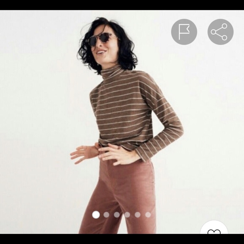Striped cropped turtleneck tee